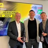 Christian Schätzle (Vorstand Produktion / Oenologie des Badischen Winzerkellers), Kay-Oliver Langendorff (ADAC Leiter Partnerschaften, Kooperationen und Sponsoring), André Weltz (Vorstandsvorsitzender des Badischen Winzerkellers) (l-r)