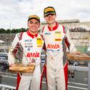 Josef Knopp (li.) und Finn Zulauf mit Pokal in Nürnberg