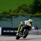 Am kommenden Sonntag zeigt ServusTV Deutschland ab 15.45 Uhr ein Sachsenring-Spezial aus der Reihe „Best of MotoGP“