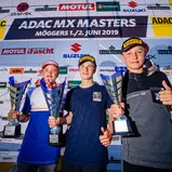 ADAC MX Masters 2019 , ADAC MX Masters Möggers, Siegerehrung beim ADAC MX Junior Cup 125ccm v.l.n.r. Mike Gwerder ( Schweiz / KTM / KINI KTM Junior Pro Team ), Simon Längenfelder ( Deutschland / KTM / WZ-Racing ) und Kevin Brumann ( Schweiz / Yamaha / STC