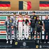 Strahlende Gesichter auf dem Sonntagspodest der ADAC GT4 Germany