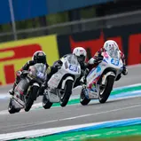 Teilnehmer treten weiter mit Honda NSF250 R Maschinen und auf Pirelli-Reifen an