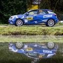 Blütenweiße Weste: Laurent Pellier führt den ADAC Opel e-Rally Cup derzeit souverän an