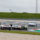 Auch 2022 am beim ADAC Racing Weekend am Start: Tourenwagen Junior Cup (Foto: ADAC)
