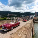 Ein Highlight der ADAC Deutschland Klassik 2025 war die Überfahrt der „Alten Brücke“, die zu den Sehenswürdigkeiten im Stadtbild Heidelbergs zählt
