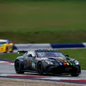 Britisches Flair durch den Aston Martin von COSY Racing by ESM