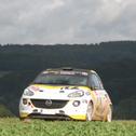 Divisionsführung ausgebaut: Jens Nielsen im Opel Adam R2