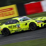 Lange im Titelkampf: Der Mercedes-AMG GT4 von Hamza Owega und Jusuf Owega