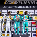 Podium Trophy-Wertung, Rennen 2: Axel Sartingen / Daniel Schwerfeld, Georg Braun / Stephan Grotstollen, Charlie Martin