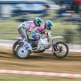 Die Lielbardis-Brüder brillierten mit zwei Start-Ziel-Siegen und dem Punketmaximum in der DMX Seitenwagen