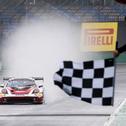 Leo Pichler und Simon Birch in ihrem Porsche 911 GT3 R