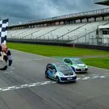Der Kampf Leon Arndt gegen Linus Hahne im ADAC Tourenwagen Junior Cup geht in die nächste Runde. (Foto: ADAC Tourenwagen Junior Cup)