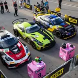 Die drei erstplatzierten Fahrzeuge nach dem Samstagsrennen, Norisring