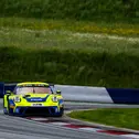 Der Porsche 911 GT3 R mit Christian Engelhart und Ayhancan Güven am Steuer kam als Dritter ins Ziel