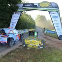Die ADAC Rallye Deutschland beginnt mit der neuen Super Special Stage St Wendeler Land.