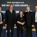 Motorsportchef Voss, Sportpräsident Tomczyk, Präsident Markl mit Frau Karin, Geschäftsführer Soutschka