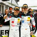 Rang eins in der Gesamtwertung für Marius Zug (r.) und seinen Teamkollegen Gabriele Piana in der ADAC GT4 Germany