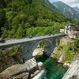 Vier Tage führt die Oldtimer-Tour durch das Tessin