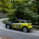 Der Waliser Ioan Lloyd, Gewinner der Rallye Vosges Grand-Est, sitzt Schulz dicht im Nacken