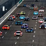 Das Feld des GTC Race startet in den zweiten GT Sprint (Foto: GTC Race)