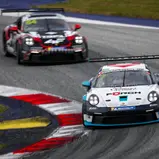 Tomasz Magdziarz (vorne) führt in der Gesamtwertung der Porsche Sprint Challenge GT3 Deutschland, Fabian Dybionka (hinten) ist sein erster Verfolger (Foto: Porsche Sports Cup)