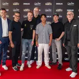 Michael Strohmenger (CineStar-Geschäftsführer), Rick Kavanian, Luca Engstler, Oliver Fock (CineStar-Geschäftsführer), Tutty Tran, Michael „Bully“ Herbig, Rainer Weber (Theaterleiter CineStar Leipzig), (l-r, Foto: Anika Dollmeyer)