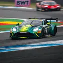 Gilles Magnus platzierte seinen Aston Martin auf Rang fünf 
