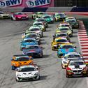 Volles Feld: Die Rennwagen der ADAC GT4 Germany