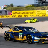 In der DTM pilotiert Arjun Maini einen Ford Mustang GT3
