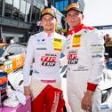 Die Zweitplatzierten Sandro und Juliano Holzem von Schubert Motorsport haben das Rennen lange angeführt