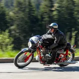 Ausgangspunkt der „ADAC Classic meets“ ist 2027 das als Bankerldorf® bekannte Aschau im Chiemgau.