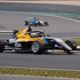 Der Thailänder Nandhavud Bhirombhakdi (16/Jenzer Motorsport) startet am Sonntag von der Pole-Position