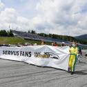 Die Fahrer des ADAC GT Masters begrüßten die Fans auf dem Red Bull Ring