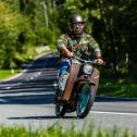 Eine Simson Schwalbe K 51/2 N von 1984: Bei der ADAC Classic meets Traunsee sind vom Roller bis zum Chopper alle Zweiräder willkommen