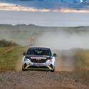 Sitzt Tabellenführer Pellier dicht im Nacken: Luca Waldherr im Corsa-e Rally von Opel Austria