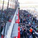 Großer Andrang der Fans beim Pitwalk