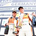 Auf dem Podium: Mike David Ortmann (li.) und Hugo Sasse