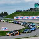 Sachsenring-Thriller beim vorletzten Tourstopp im ADAC GT Masters