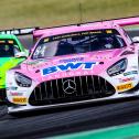 Jusuf Owega pilotiert einen Mercedes-AMG GT3 im markanten Pink des Wasseraufbereiters und Serienpartners BWT