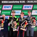 Das Podium vom neunten Saisonrennen auf dem DEKRA Lausitzring