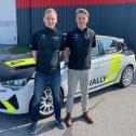 Calle Carlberg (r.) und Jørgen Eriksen: Hohe Ziele im ersten Jahr im ADAC Opel Rally Junior Team