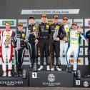 Viele strahlende Gesichter auf dem Podium in Oschersleben