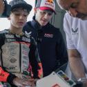 Stefan Bradl schaut den Motorradtalenten regelmäßig über die Schulter (c) Patrick Meischner