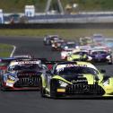 Schnitzelalm Racing (vorne) ist auch dieses Jahr wieder im GTC Race dabei und setzt unter anderem einen Mercedes-AMG GT3 für die beiden GTC-Förderpiloten Julian Hanses und Jay Mo Härtling ein (Foto: GTC Race)