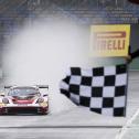 Leo Pichler und Simon Birch in ihrem Porsche 911 GT3 R