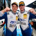 Simon Connor Primm und Finn Zulauf gewannen in ihr erstes ADAC GT Masters Rennen