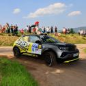 Zur Freude der französischen Rallye-Fans trieb Horst Rotter den Mokka GSE Rally beherzt um die Ecken