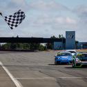 Guiseppe Fico (vorne) gewann gleich zweimal in der Porsche Sprint Challenge Deutschland GT4 (Foto: Porsche Sports Cup)