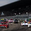 Das erste Rennen des ADAC GT Masters auf dem Nürburgring bot zahlreiche spannende Duelle