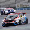 Roger Vögeli ist mit seinem Opel Astra TCR zurzeit Dritter der Fahrerwertung in der STT (Foto: STT)